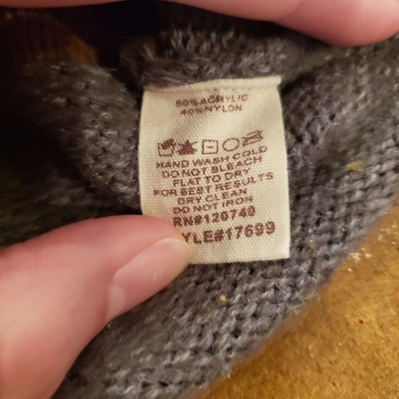 Like NEW Mystree Cropped Sweater Size Small - Picture 5 of 5